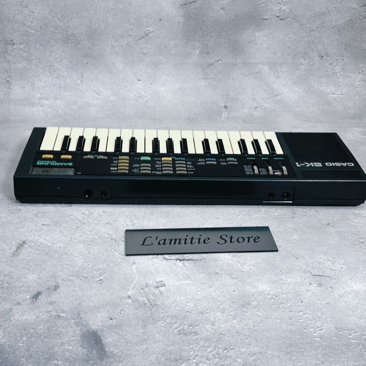 Casio SK-1 32 Key Lo-Fi Sampling Electronic Keyboard Casio SK-1 32 Key Lo-Fi Sampling Electronic Keyboard