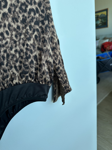 Good American size 3 Large - satin wrap bodysuit long sleeve leopard print EUC - Picture 7 of 9