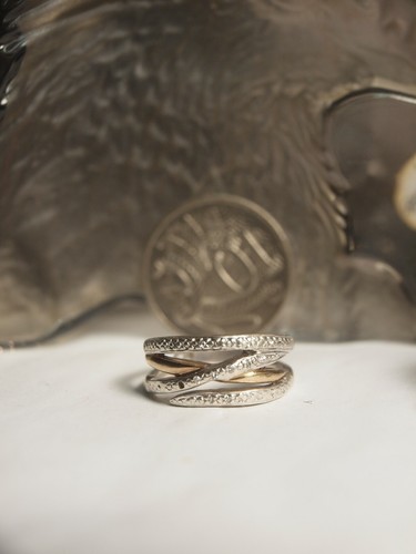 GENUINO ANILLO GIRATORIO DE SEÑORA ORO AMARILLO Y BLANCO 375 CON DIAMANTE NATURAL - Imagen 4 de 10