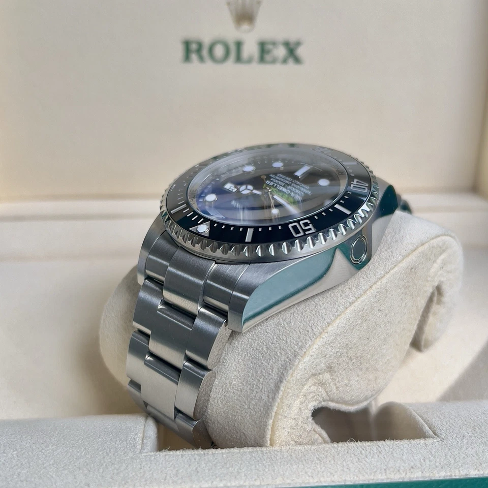 Rolex “James Cameron” Sea-Dweller Deepsea 44 mm acero 126660 esfera negra azul B+P Foto 4 de 4