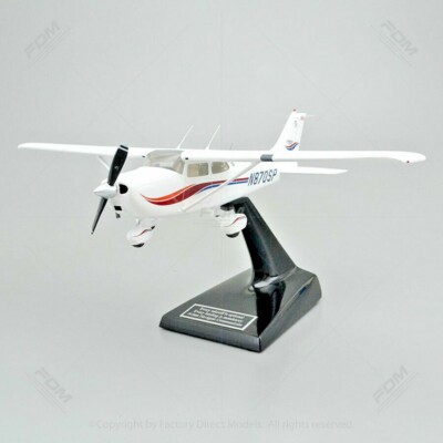 Cessna 172 Skyhawk Airplane Custom Mahogany Desktop Replica Scale