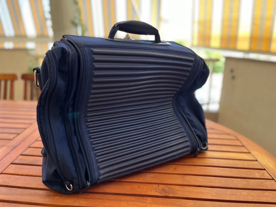 BOLSO TANQUE Mandarina Pato Bolso Azul Marino con Hombro - Imagen 3 de 4