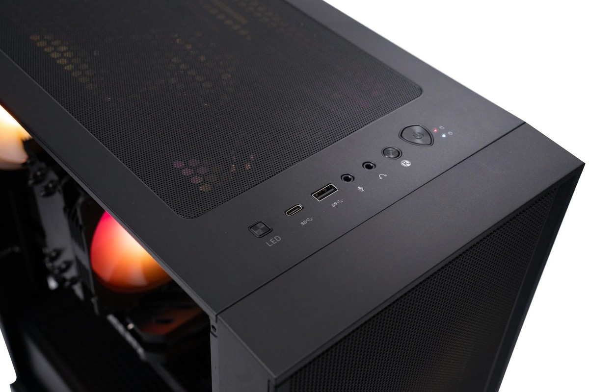 MSI Codex Z2 Gaming Desktop: AMD R7-8700F GeForce RTX 5070 32GB