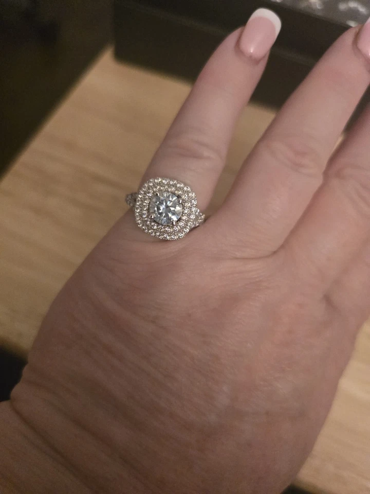 Anillo de moissanita real de corte redondo blanco hielo VVS1 3,48 quilates de plata de ley 925 talla 7 Foto 4 de 4