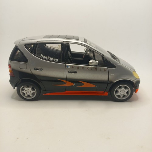 Mercedes Classe A Serie Speciale Hakkinen Maisto scala 1:18.Vintage - Foto 7 di 14