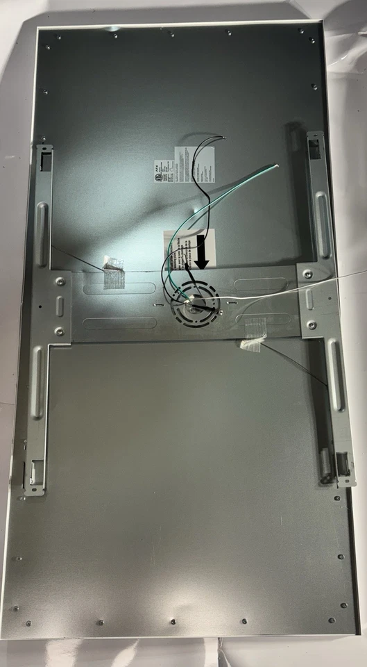 Luz LED AFX Lugano Lineal Flushmount blanca esmerilada 4’x2’x1” Foto 2 de 4