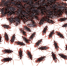 150PCS Fake Roaches, Plastic Cockroach Halloween Prank Creepy Toys Funny Tricks