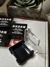 7 Buxom EMPTY Single Eyeshadow Compact (m4)