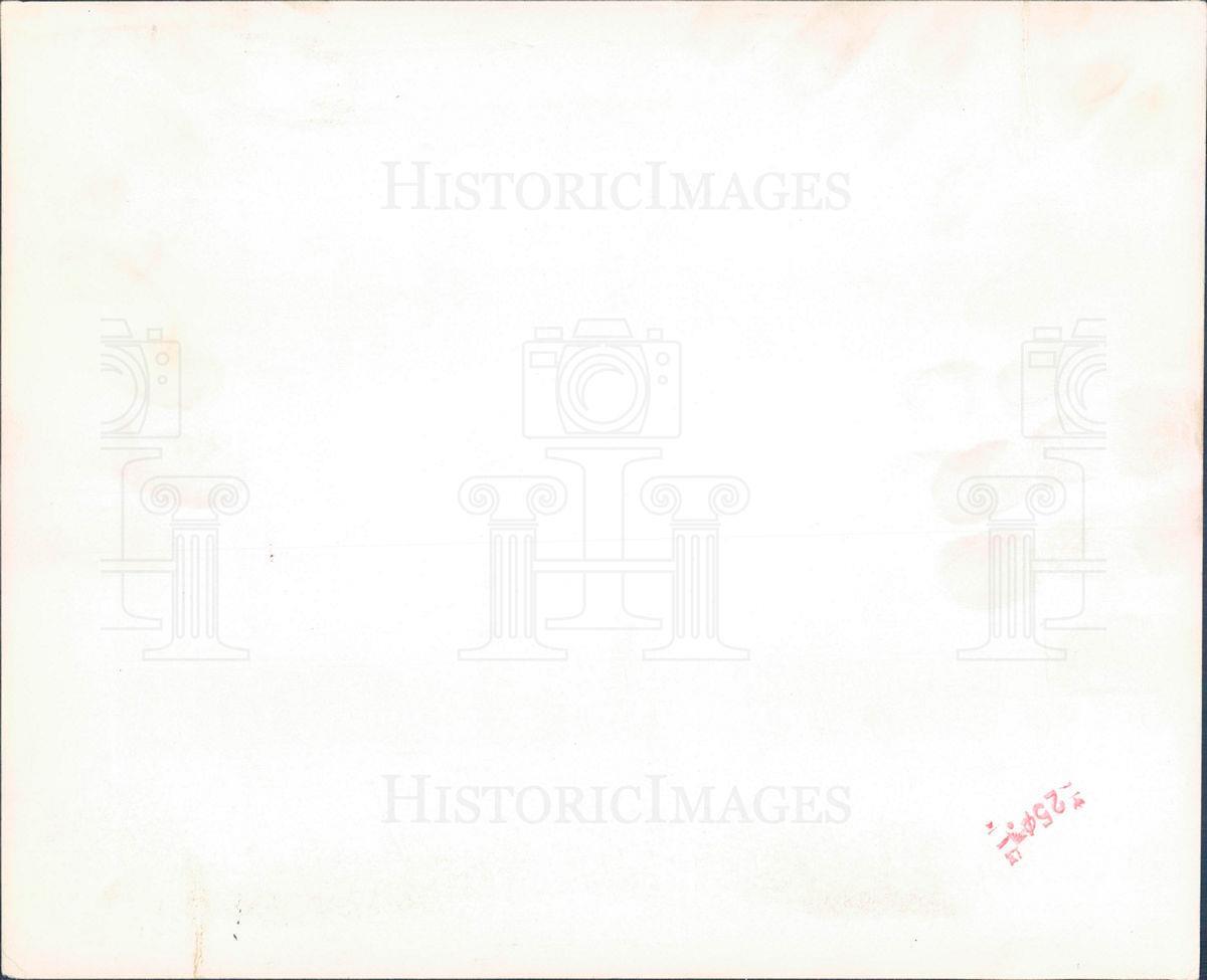 1968 Press Photo Actors in Film For Love of Ivy starring Sidney Poitier