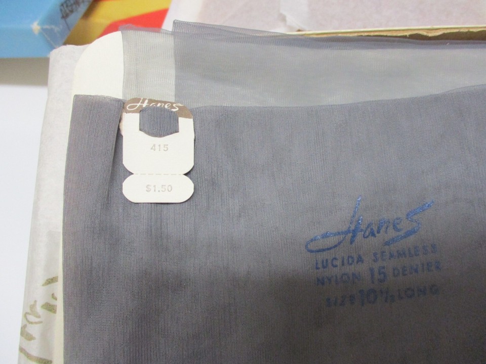 1PR VINTAGE HANES 415 REINFORCED SHEER RHT NYLON STOCKINGS SIZE 10 1/2 ...