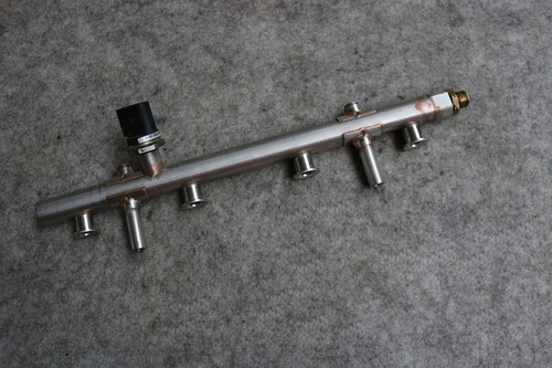 Org VW Audi Seat Skoda Kraftstoffverteiler 06K133317G Drucksensor Verteiler TFSI