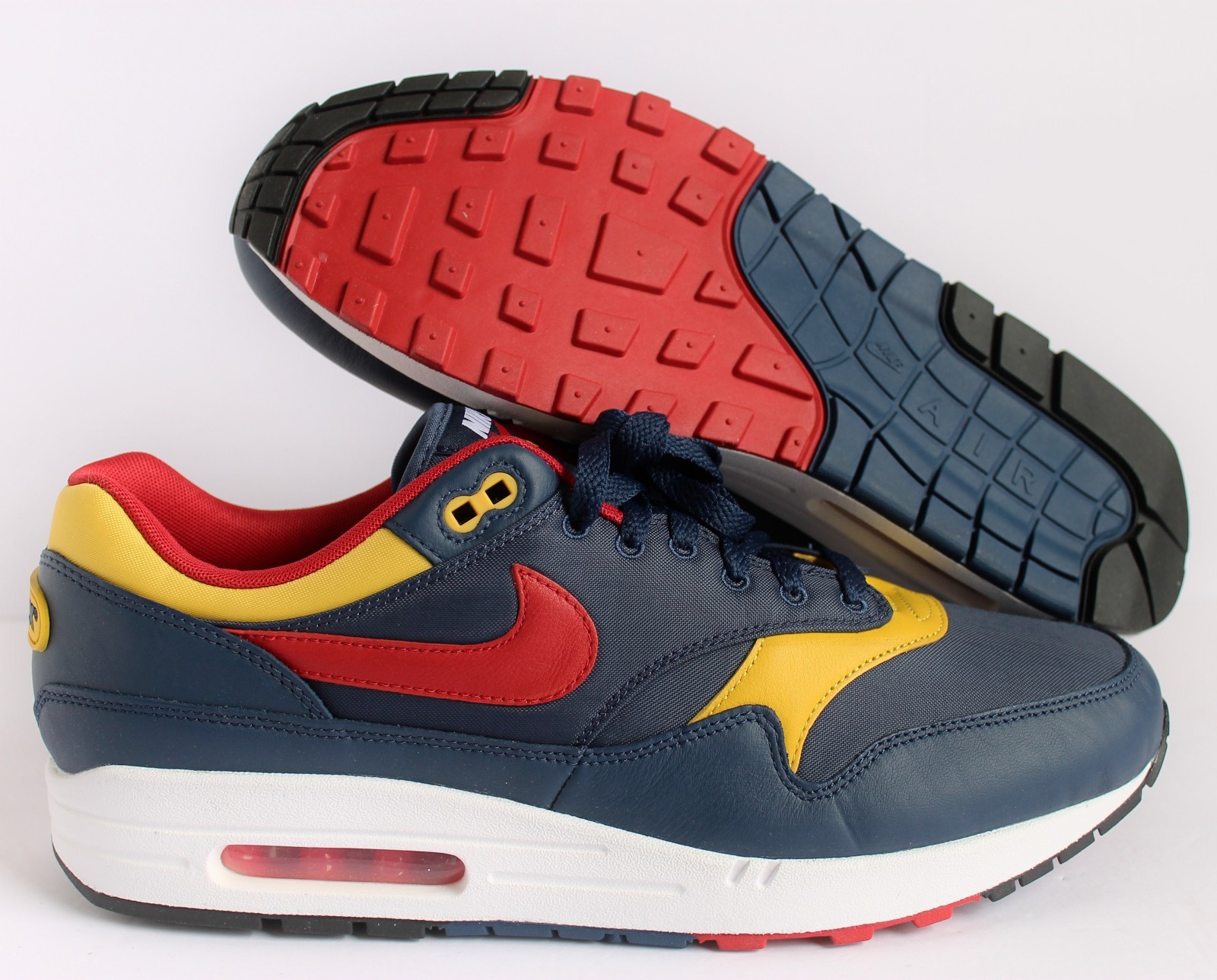 air max 1 premium snow beach