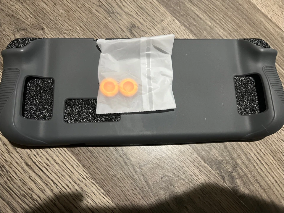 Steam Deck Case NEW - Silicone/Rubber Case W/ Joystick Grips - Image 2 of 3