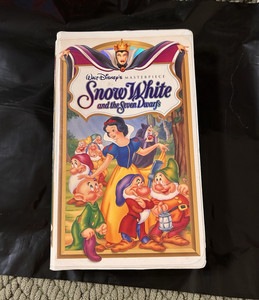 Walt Disney Home Video Masterpiece Snow White Seven Dwarfs VHS Clamshell G