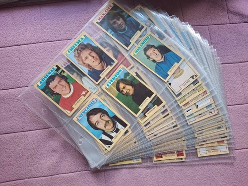 COMPLETE SET - A & BC GUM - FOOTBALLERS 1973 BLUE BACK 1-131 inc KEVIN KEEGAN VG