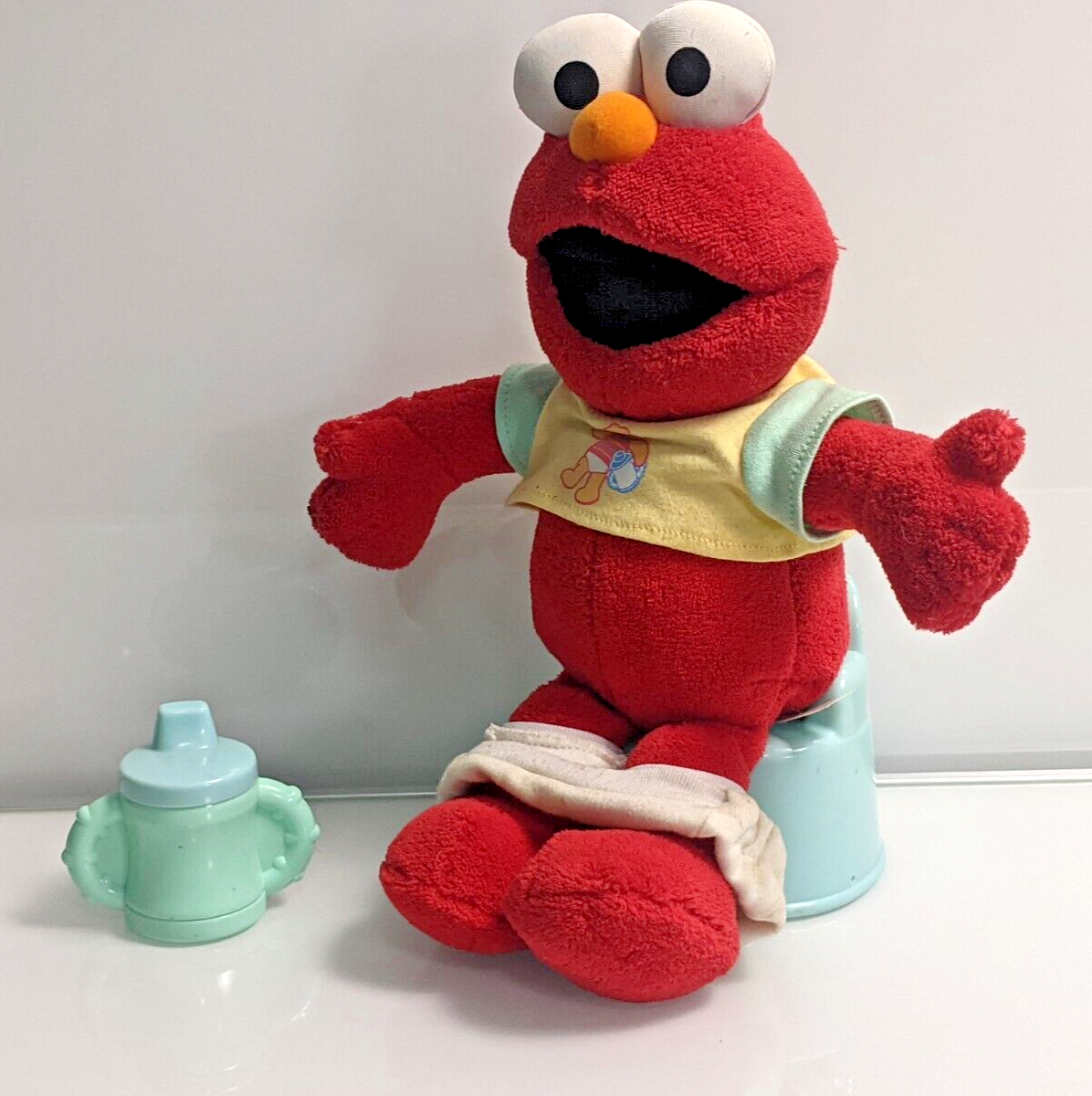 2003 Fisher Price Sesame Street POTTY ELMO doll, cup, toilet
