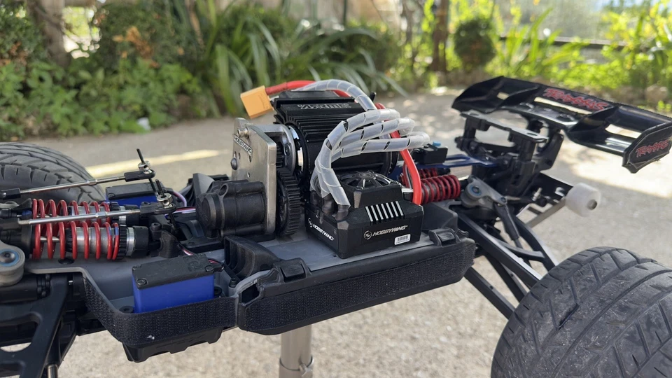 macchina radiocomandata Traxxas E-Revo 2.0 - Immagine 3 di 4