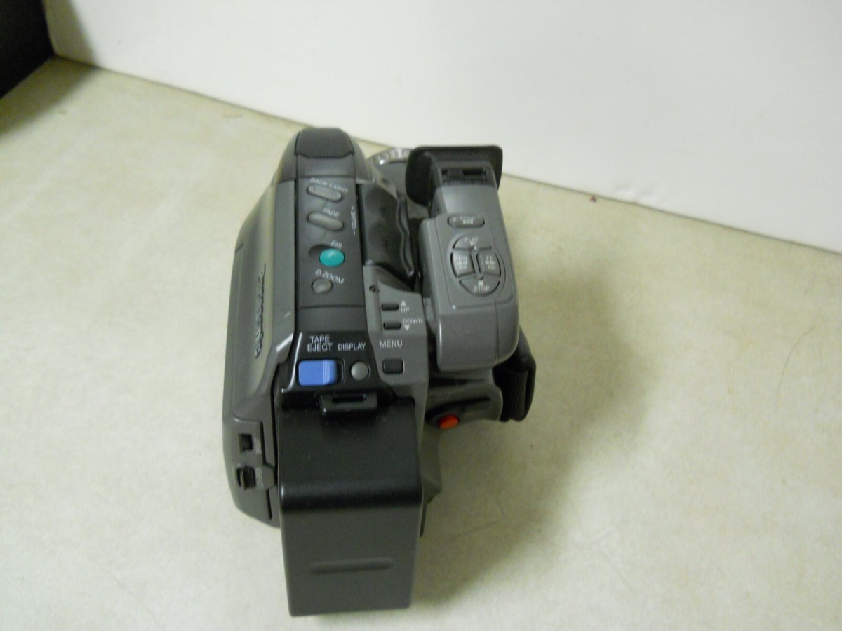 Panasonic Palmcorder PV-L580D 150x Digital TRL 18x VHS-C Camcorder