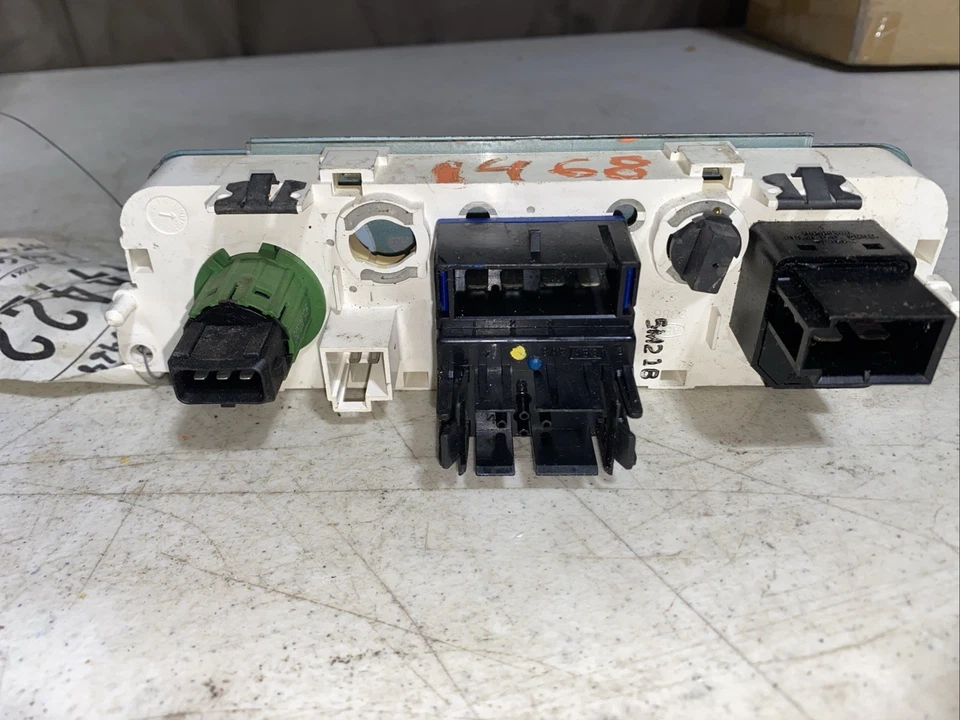 Controle climático de temperatura aquecedor A/C Ford Contour 1998-2000 - Imagem 4 de 4