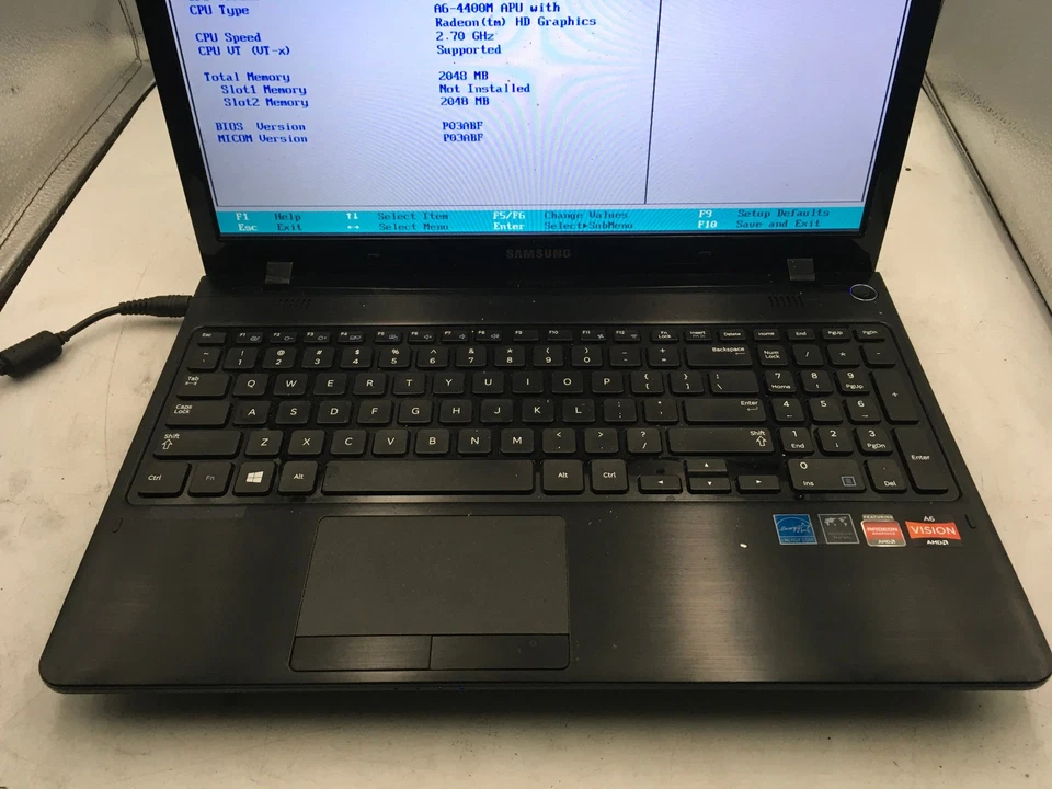 SAMSUNG NP365E5C - BOOTS TO BIOS - AMD A6 4400M - 2GB RAM - 15" - NO OS -READ-BB - Image 3 of 4