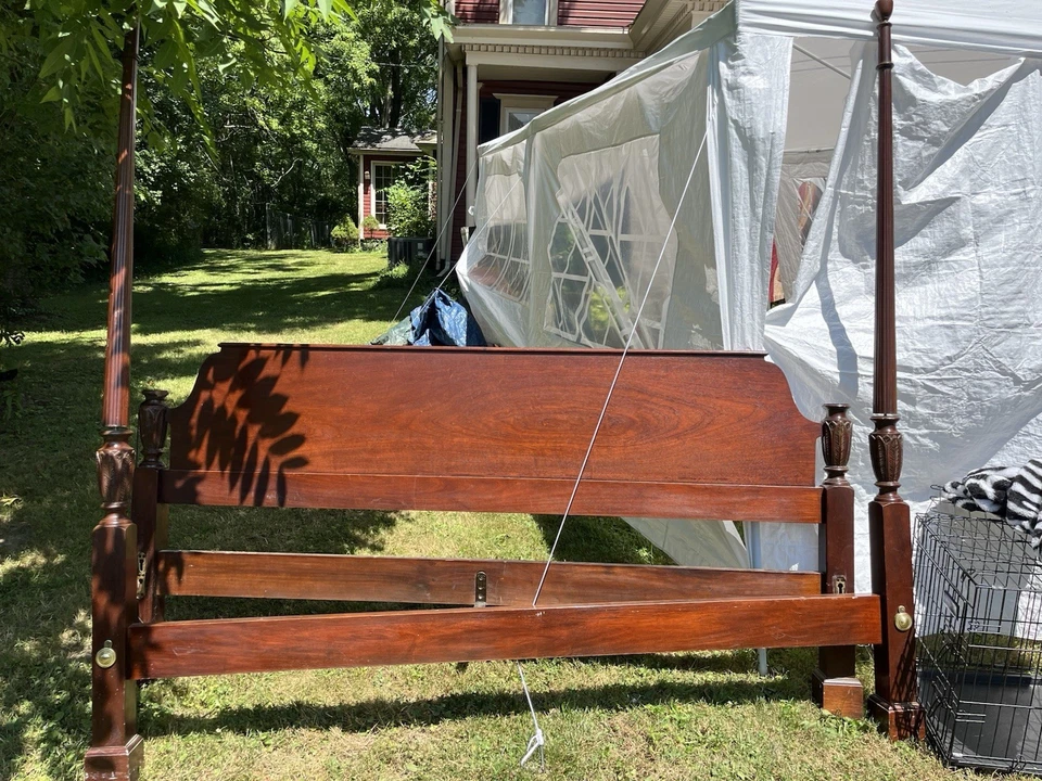 Vintage Baker Furniture Georgian Carved Mahogany King Sz Poster Bed - Image 4 of 4