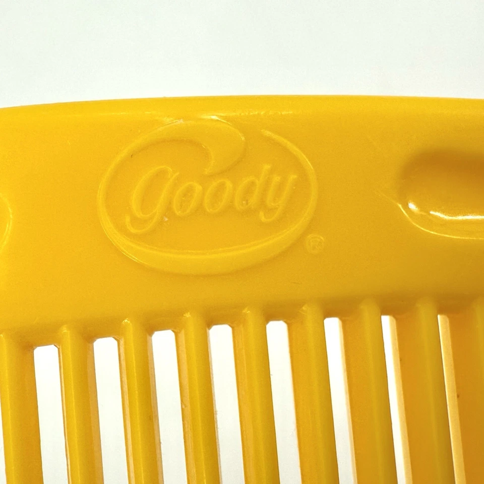 Vintage 1980s Goody Super Comb 8.5" Banana Yellow Plastic Pocket Handle Retro - Image 4 of 4