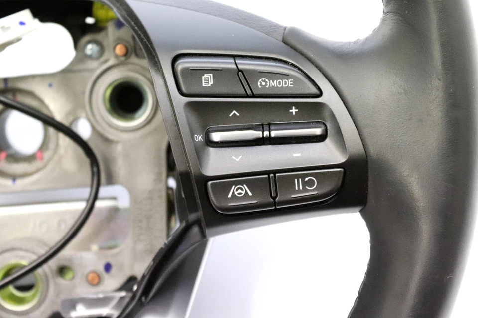 Hyundai I30 PD Schrägheck 96710-G4131 Lenkrad 56110-G4KT0 Leder 96720-G4270 - Bild 3 von 4