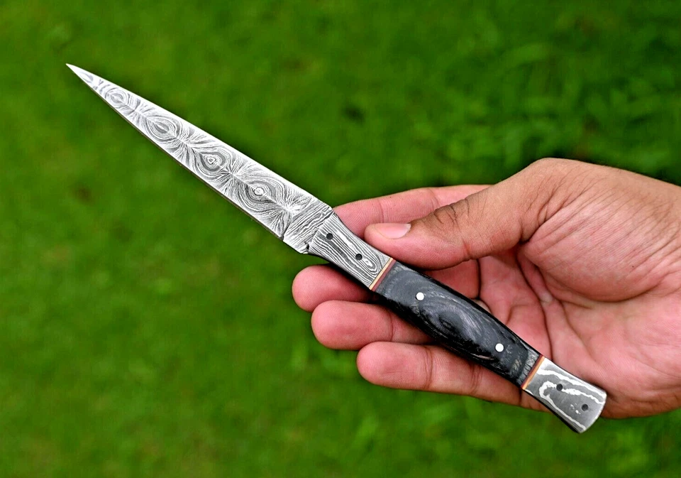 Cuchillo de bota de caza de acero Damasco forjado a mano hecho a medida con funda de cuero 2841 Foto 2 de 4