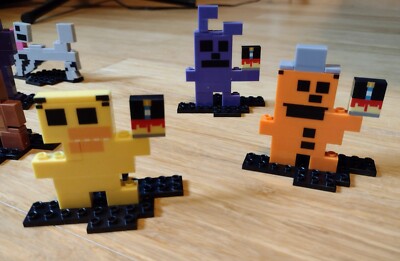 Five Nights at Freddy's Lego Bit Chica