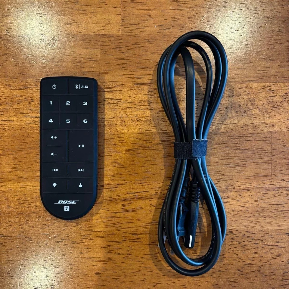 Sistema musicale wireless Bose SoundTouch 10 nero con accessori testati - Immagine 2 di 4