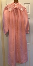 Vintage Vandemere Pink Snap Front Long Robe Housecoat Size M Made in USA