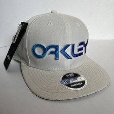 Oakley Mens Baseball Cap Hat White Medium/LARGE OAKLEY OSFA New With TAGS