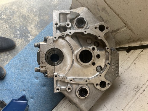 The Ultimate Ford Aluminium Small Block Fully Race Prepared With Magnetic Paint - Picture 2 of 5