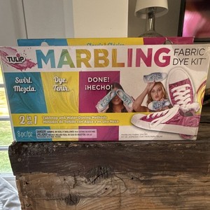 Tulip Marbling Fabric Dye Kit 2-in-1 Tabletop & Water-Dyeing Methods 8pc