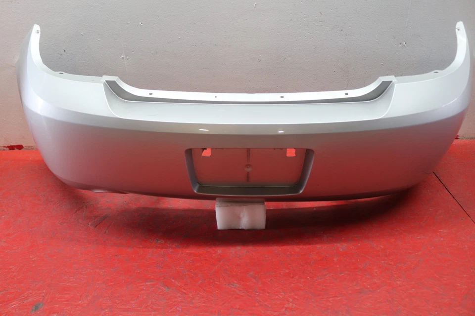 2005 2010 CHEVROLET COBALT SEDAN REAR BUMPER COVER OEM Foto 3 de 4