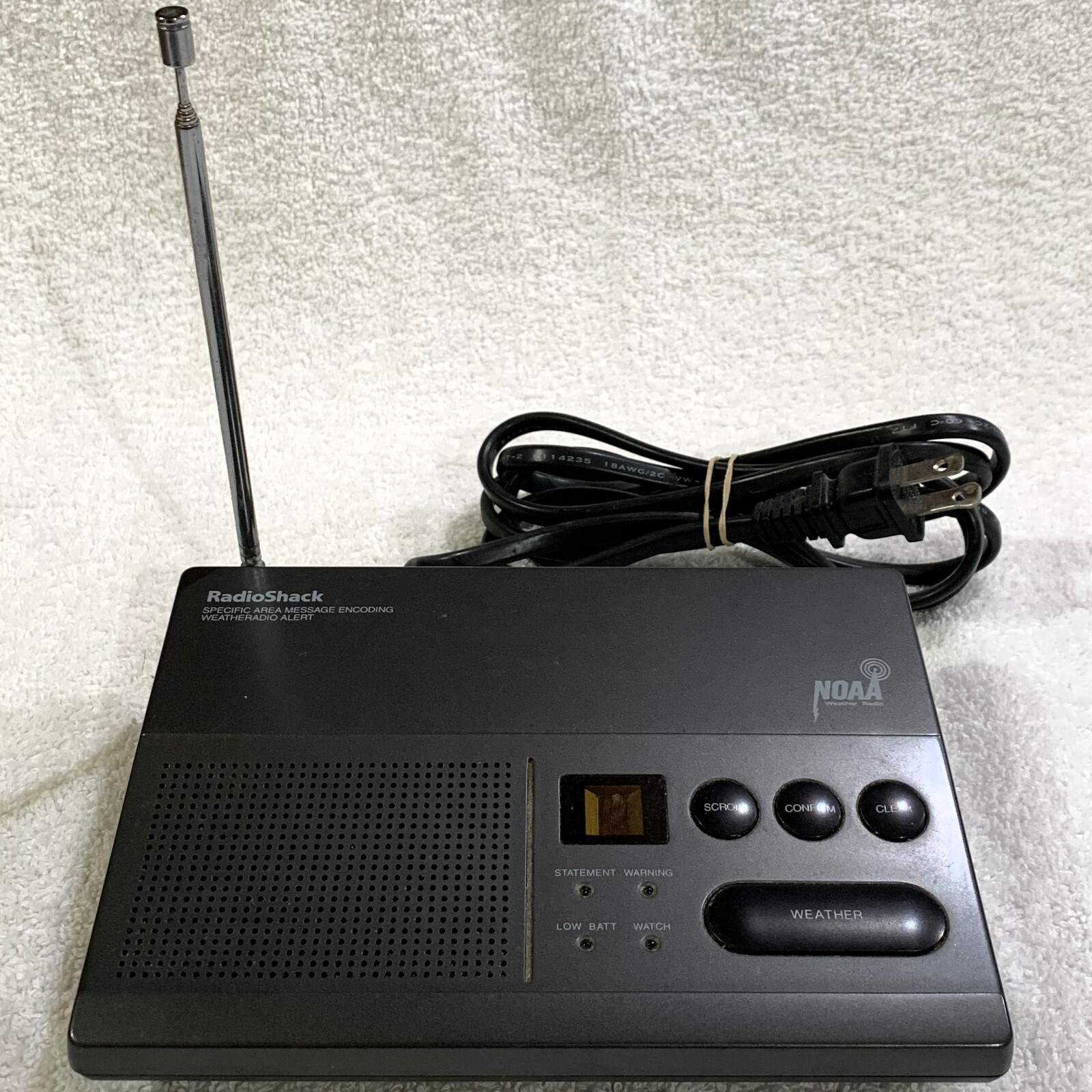 Radio Shack 12251 NOAA 7 Channel Weather Radio w/Adapter & Battery