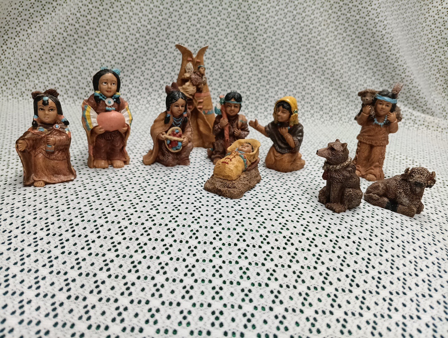 Native American Indian Nativity Set 10 Pieces w/Teepee and Animals