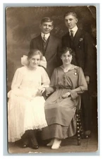 Vintage 1900's RPPC Postcard Fine Dressed Family Studio Portrait