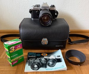 YASHICA FX-D SE fotocamera reflex al quarzo ML ZOOM 35-105 mm 1:3,5-4,5 valigetta