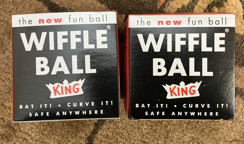 Wiffle Ball King 2 Regulation Softball Size Curve Training Plastic Ball NIB