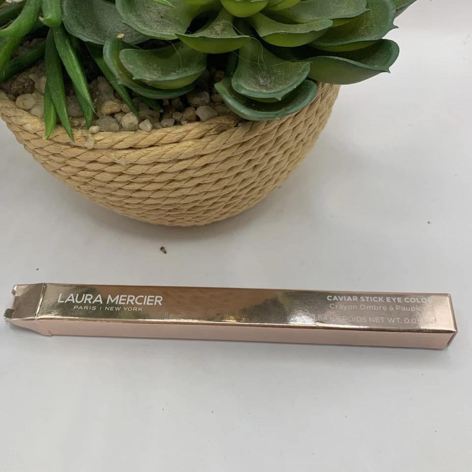 Laura Mercier Women`s Roseglow Caviar Stick Eye Color Strike A Rose  One Size - Image 2 of 4