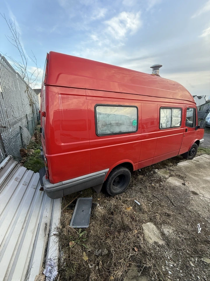 Motorhome - Image 3 of 4