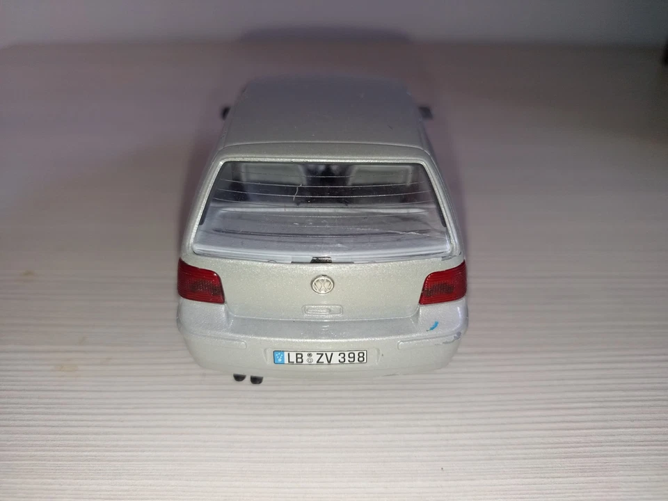 Volkswagen Golf 1/24 Burago Bburago Made In Italy Vintage Con Difetti Vedi Leggi - Immagine 4 di 4