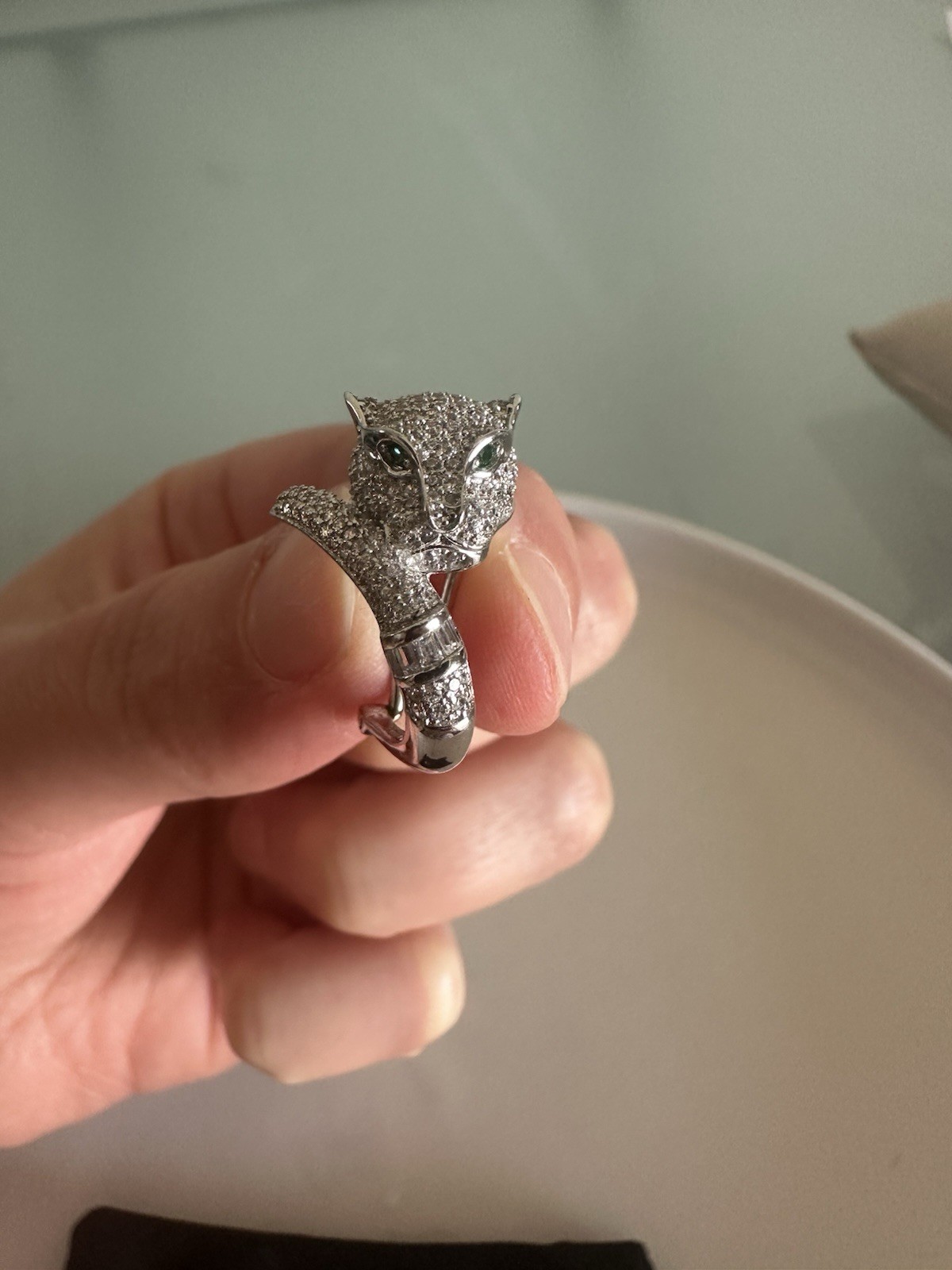 925 Earring, Head, Panther Silver 925 , And zirconia ￼Green Eye ￼ ￼