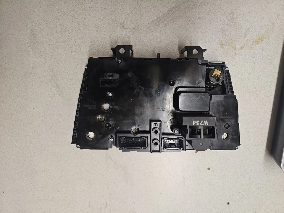 Volvo V70 2002 Climate Control Unit Module 7923 Alps Ireland - Image 4 of 4