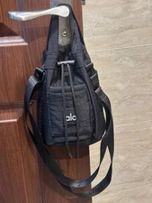 SALE – Alo Yoga Bucket Bag Black – NWT Crossbody Shoulder Tote for Gym & Travel
