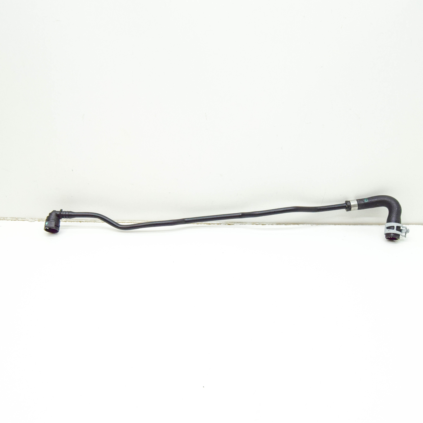 NEW MERCEDES-BENZ S W223 COOLANT EXPANSION TANK HOSE A2235012401 ORIGINAL