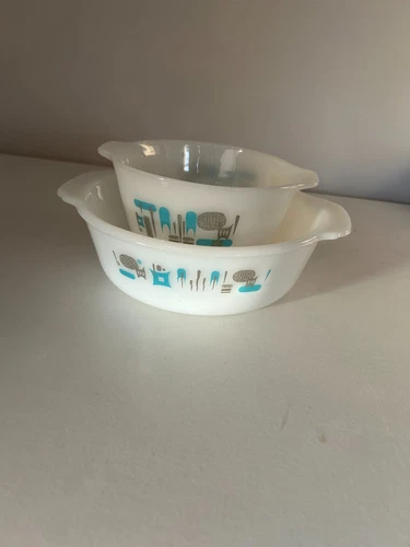 Vintage Anchor Hocking Fire King Blue Heaven Atomic Cinderella 2 Mixing Bowls