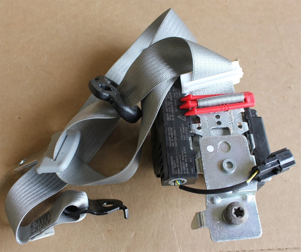 Lincoln LS Front Seat Belt Buckle-Retractor Assy 6W4Z54611B08AB Right FORD OEM - Image 4 of 4