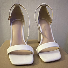 Elisabet Tang Women s 6 White Leather Strappy Ankle Strap Open Toe Heels
